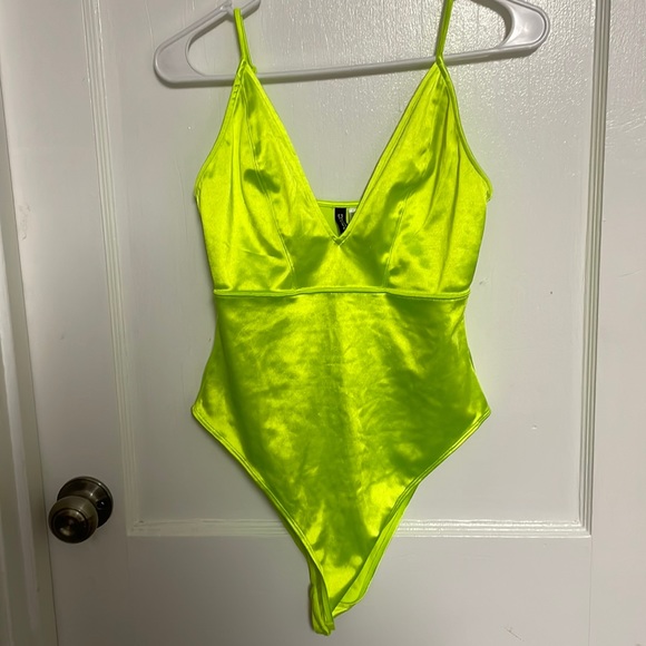 H&M Tops - NEON BODYSUIT